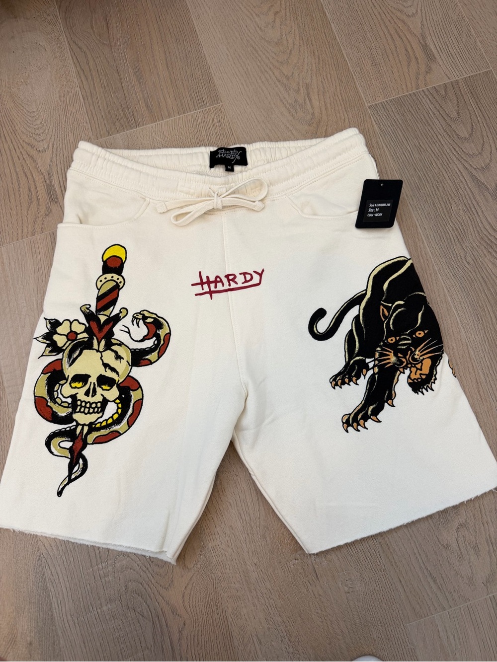 NWT ED HARDY Panther Skull Dagger Fleece Sweat Shorts White Ivory Men’s M - Picture 6 of 8